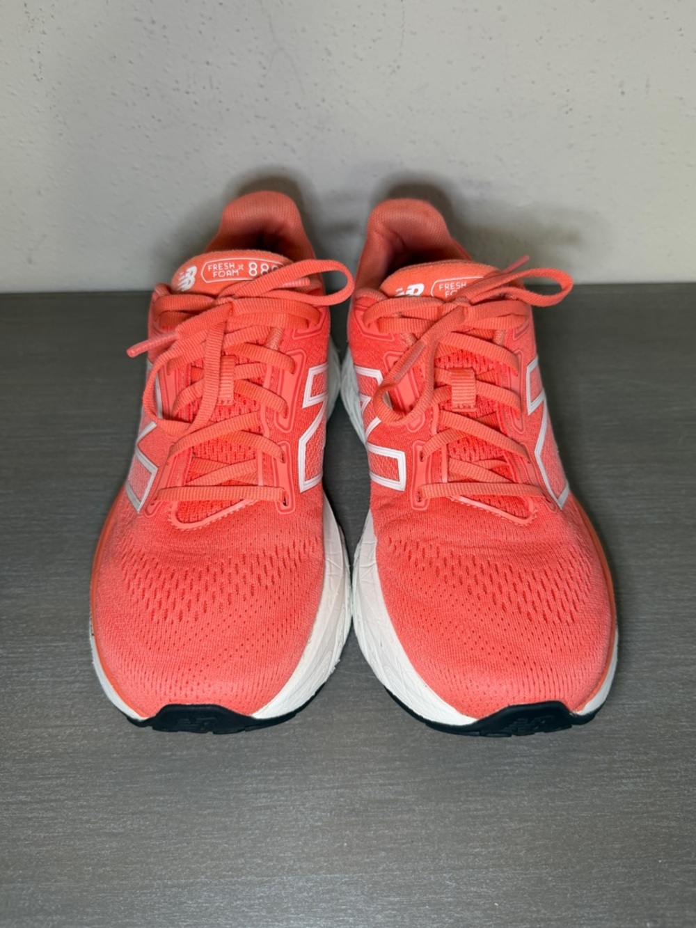 New Balance 880 v14 Running Shoes Sneakers Womens Size 8 Orange White Athletic - Picture 3 of 9